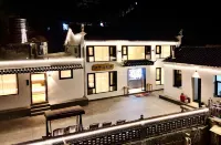 Yikongjian Homestay (Fenghuangsong) 일선천 주변 호텔