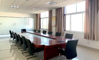 Lumijia Business Hotel