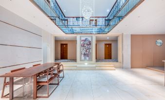 Fairyland Hotel (Dali Olympic Erhai Yue Wetland Park)