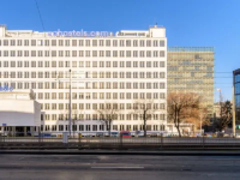 a&o Warszawa Wola ワルシャワのホテル