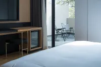 SFEEL Designer Hotel (Pingtan Longwangtou Beach Branch)