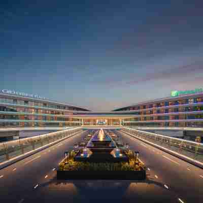 武漢天河機場皇冠假日飯店(T2航廈店) Hotel Exterior