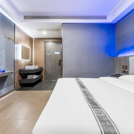 Junyue Hotel (Jinxian Wuyue Plaza)
