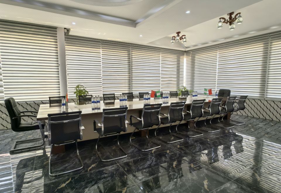 TDH HOTEL 레스토랑 또는 다이닝 공간