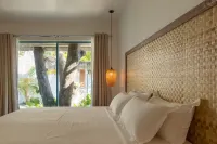 Manta Reserve Hotels in Maalhos