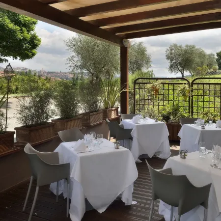 La Meridiana Bleisure Hotel