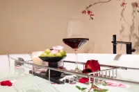 Qinhuangdao Jinghu Hotel