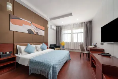 Cypress Hotel (Fengxian Bus Station) Hotels near Xiaotaiyang Department Store