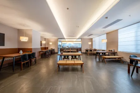 Mengcheng Ancient Yanli Hotel