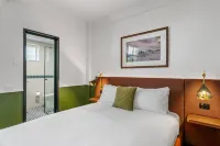 Silkari The Charrington at Chatswood Hotels near Chatswood RSL Club