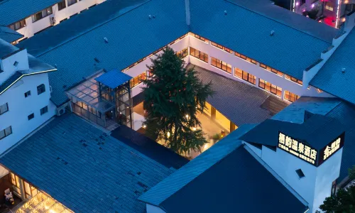 Yichun Qiyun Hot Spring Resort Hotel ( Wentang gujing Branch)