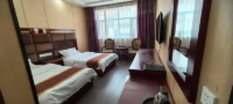 Hualong Xiangdong Hotel