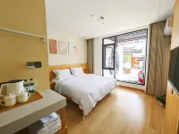 Peach Blossom Spring hotel