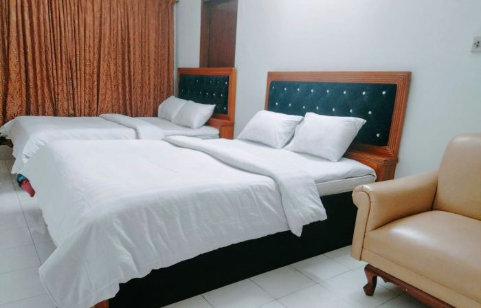 HOTEL GOLDEN BIRD
