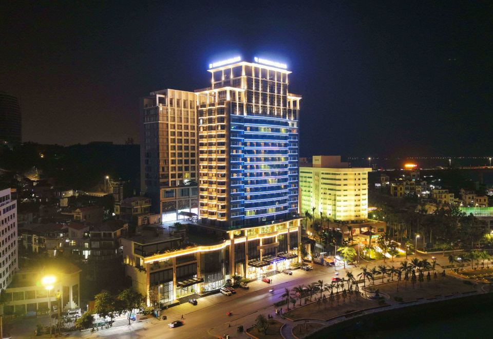 4. 윈덤 레전드 할..