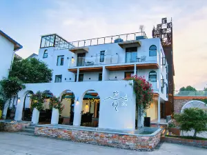 East Lake Joyful Homestay