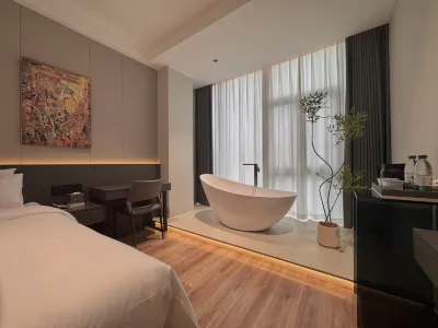 Ori·Ju·City Garden Hotel (Lanxi Baolong Plaza) Hotels near Lanxishifu Square