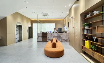 Autoongo Hotel Shanghai (New International Expo Center Longyang Road Subway Station)