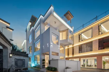 Floral Hotel·Mingyue Creek Guest Stay with Constant Temperature Hotel