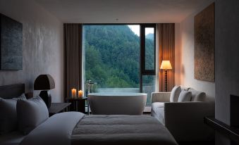 Pine-Shaded Hotel