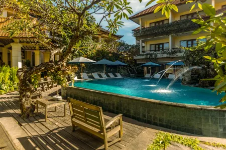 Sri Phala Resort & Villa Отели рядом с достопримечательностью «Kampus FKIP UNMAS»