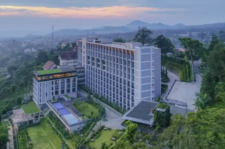 Grand Aston Puncak Hotel & Resort Отели рядом с достопримечательностью «Botanic Garden Cibodas»