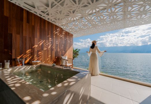 Dali 9958 Scenic Hotel