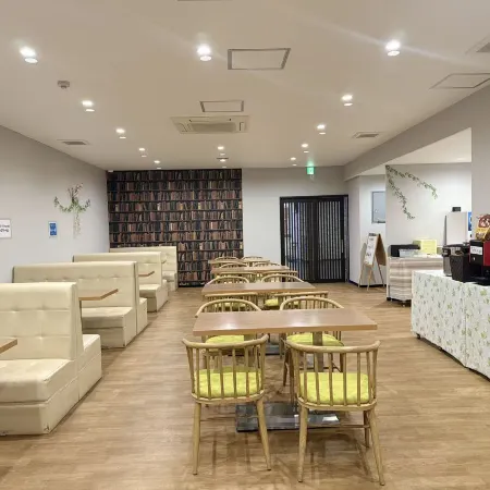 Holiday Pearl Hotel