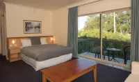 El Lago Waters Hotel Các khách sạn ở Tuggerawong