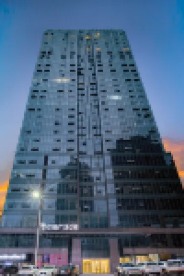 ALLIA Platinum Crystal Hotel (Chongqing Yangjiaping Metro Station Branch) Hotels near VERO MODA