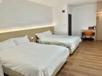 Xingfu Hotel (Dengyun Town)