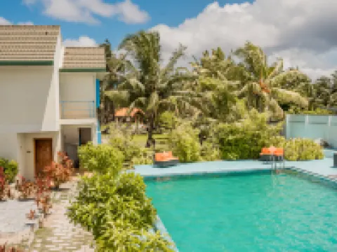 Long Beach Laamu Hotels in Gan