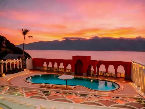 Lis Amman Holiday Villa Seaview Pool Estate Hotel (Erhai Airport Branch)