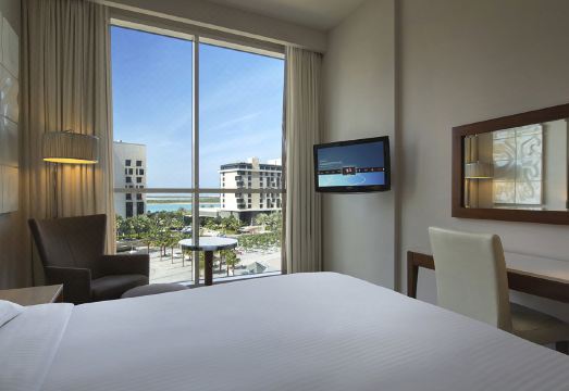 센트로 야스 아일랜드 아부다비 전경