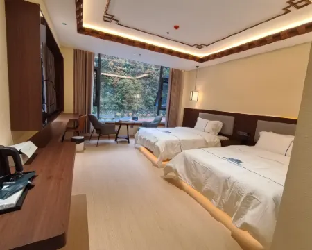 Heishui Songzan Linxi Grand Hotel Hotels in Heishui