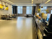 Homeinn Selected Hotel (Dandong Railway Station Post and Telecommunications Building)
