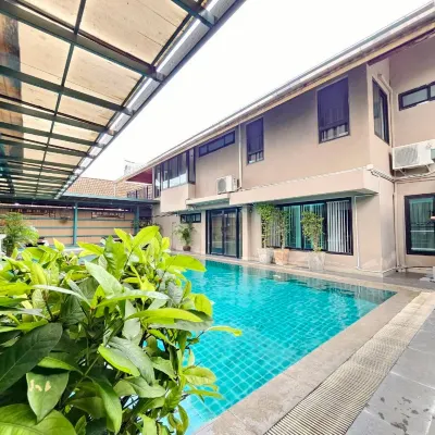 Baan Tanwa - Mrt Ratchadapisek Hotels near Ratchadaphisek MRT Station