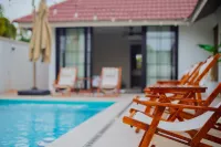 Ipoh Tiga Pool Villa by Papahost - bar
