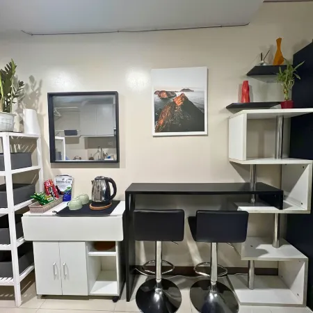 Charming, Comfy and Stylish Condo Stay!