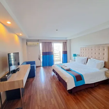 Blue Wave Hotel Hua Hin Отели рядом с достопримечательностью «Гора Такьеб»