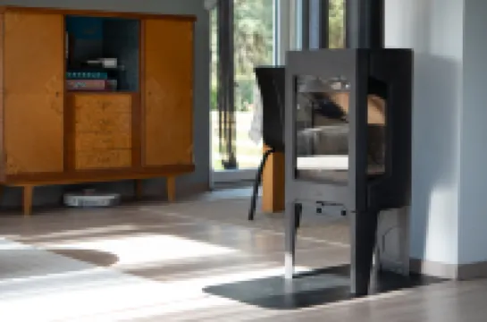 Large modern house, perfect for northern lights hunting.