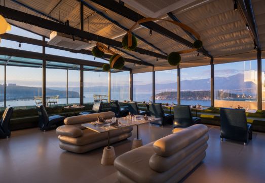 다리 조이 럭 칭시 리조트 인피니티 풀