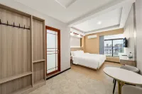 Yixuan Hotel (Maoming Cuihui Building Branch)