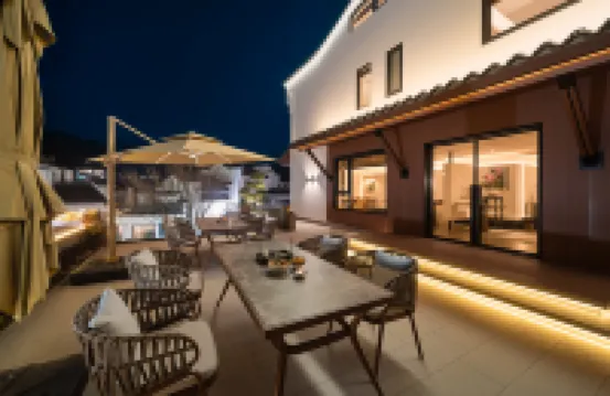 Jiuhuashan Zhiguan Mountain House Homestay (Roushen Baodian Branch)