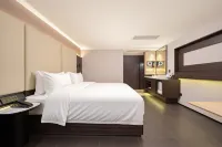 Yunman Hotel (Shantou The Mixc Longyan South Road Food Street)