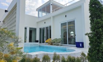 Grand Colline Pool Villa Khao Yai