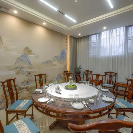 Xinlianxin Hotel