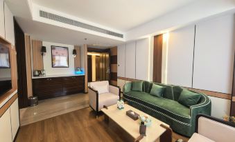 Yatai Longda Hotel