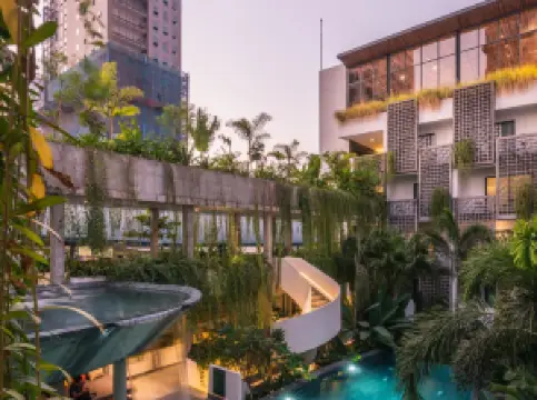 Baitong Hotel & Resort