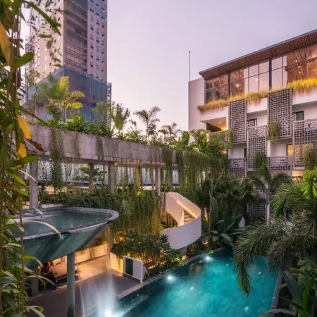 Baitong Hotel & Resort